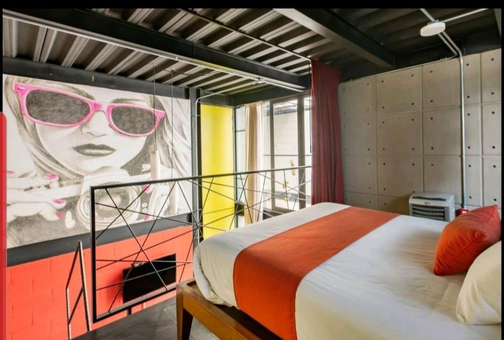 Cozy Loft with Balcony