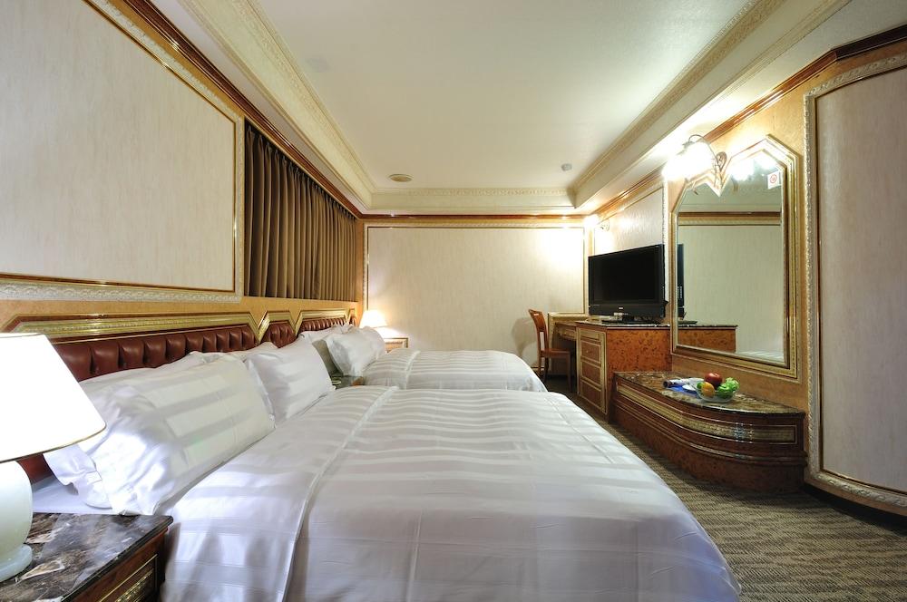 Baron's Hot Spring Hotel