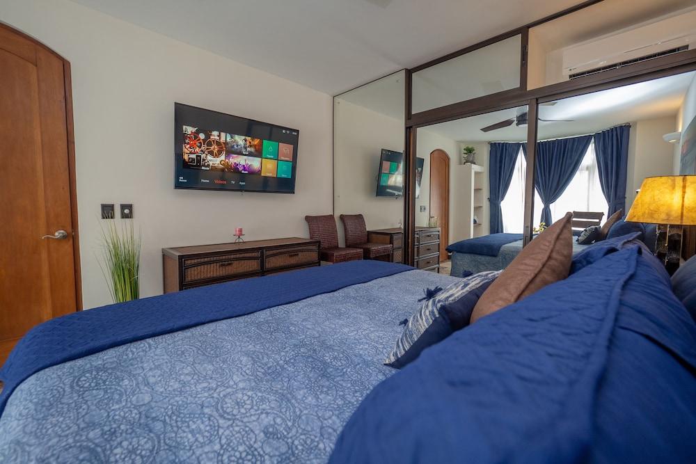 Luxury Beachfront Mar Arena 2