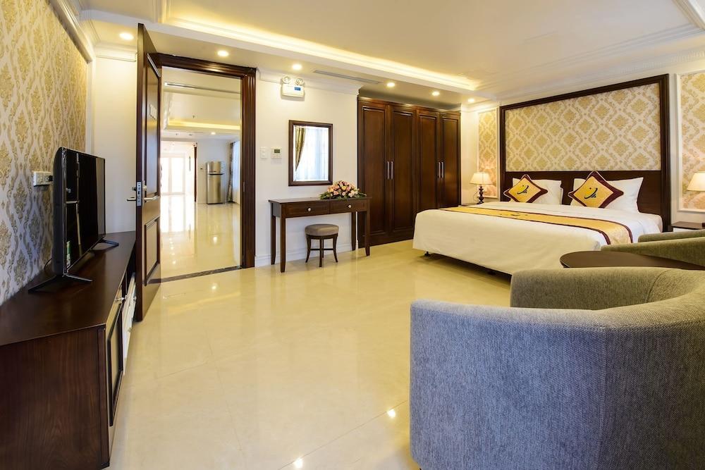 The Shine Office and Apartment