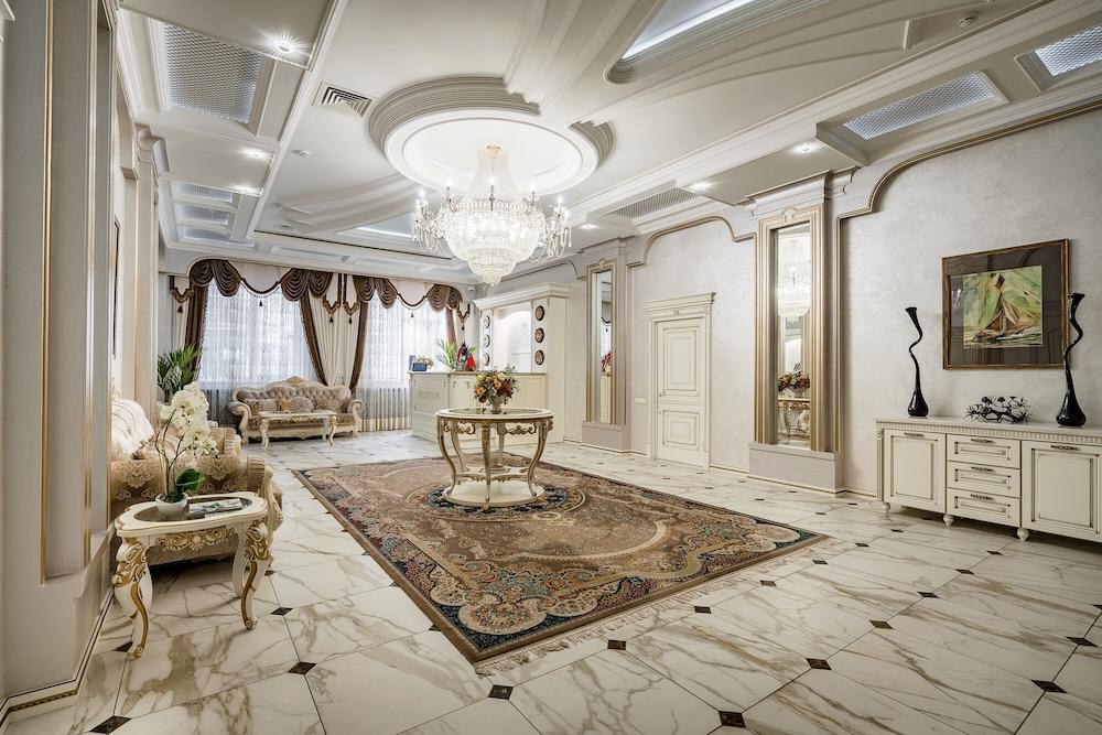 Imperial Palace Hotel