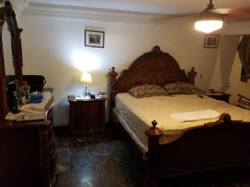 Spacious & Comfortable Penthouse in DR