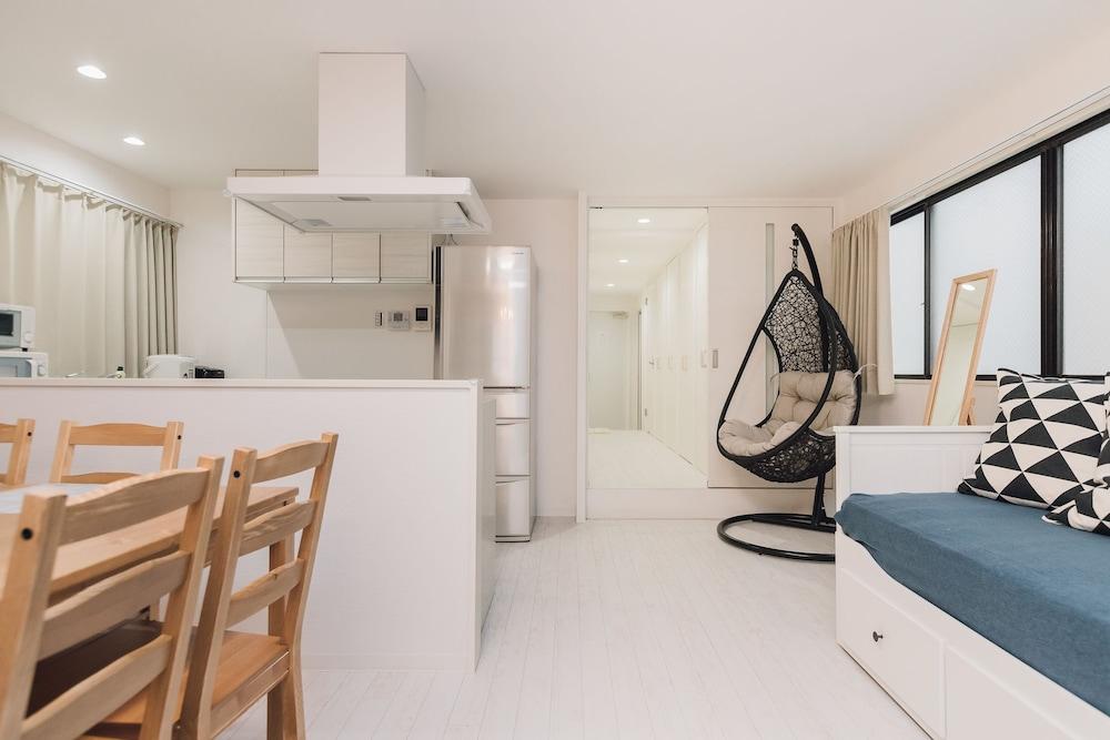 Higobashi AFP Luxury Apartment