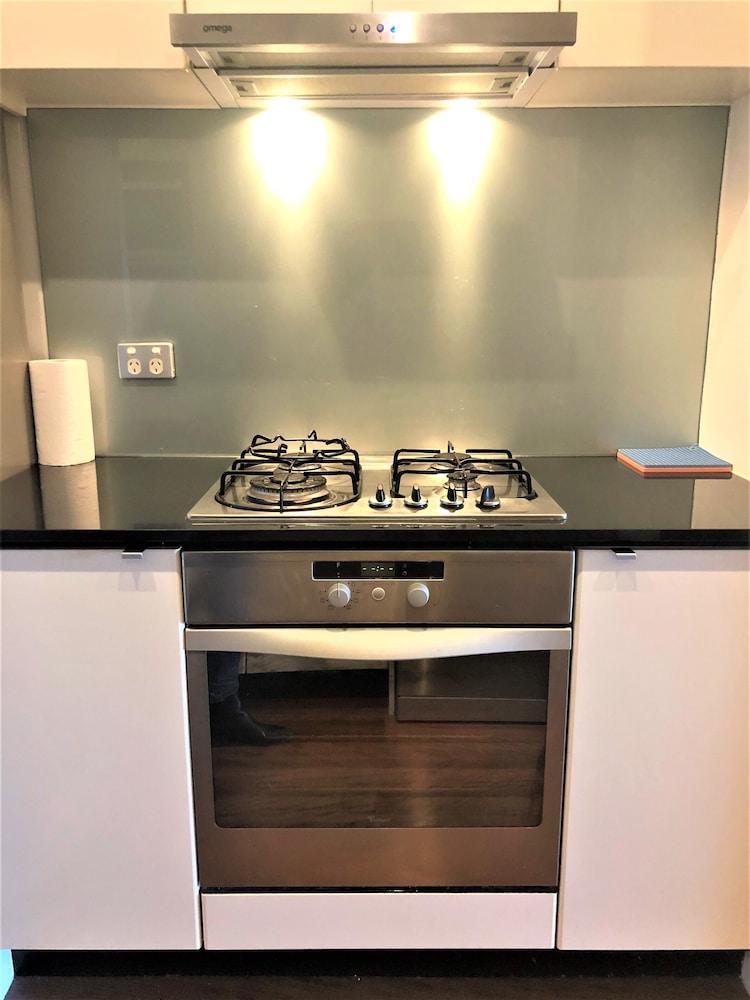 ReadySet Apartments City Tower