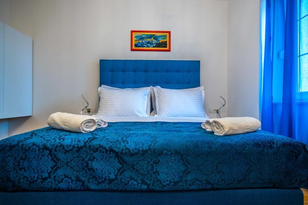 Center Luxury Rooms 3