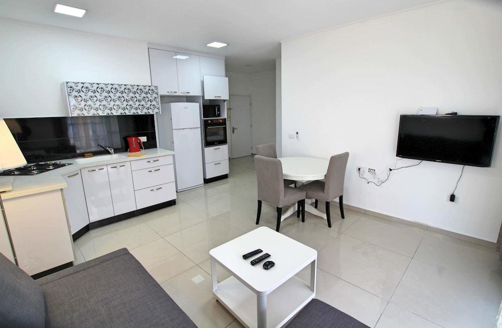 Arendalzrail Apartment - Balfour 35