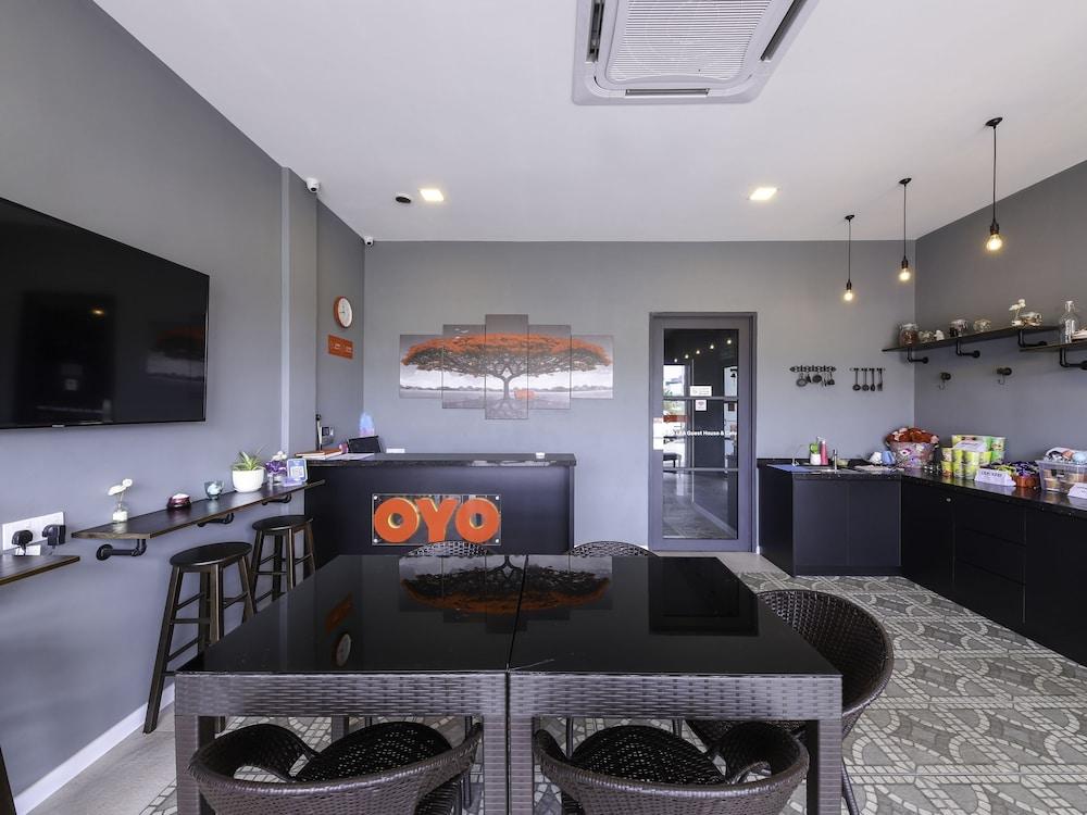 OYO 1145 Lea Guest House & Cafe