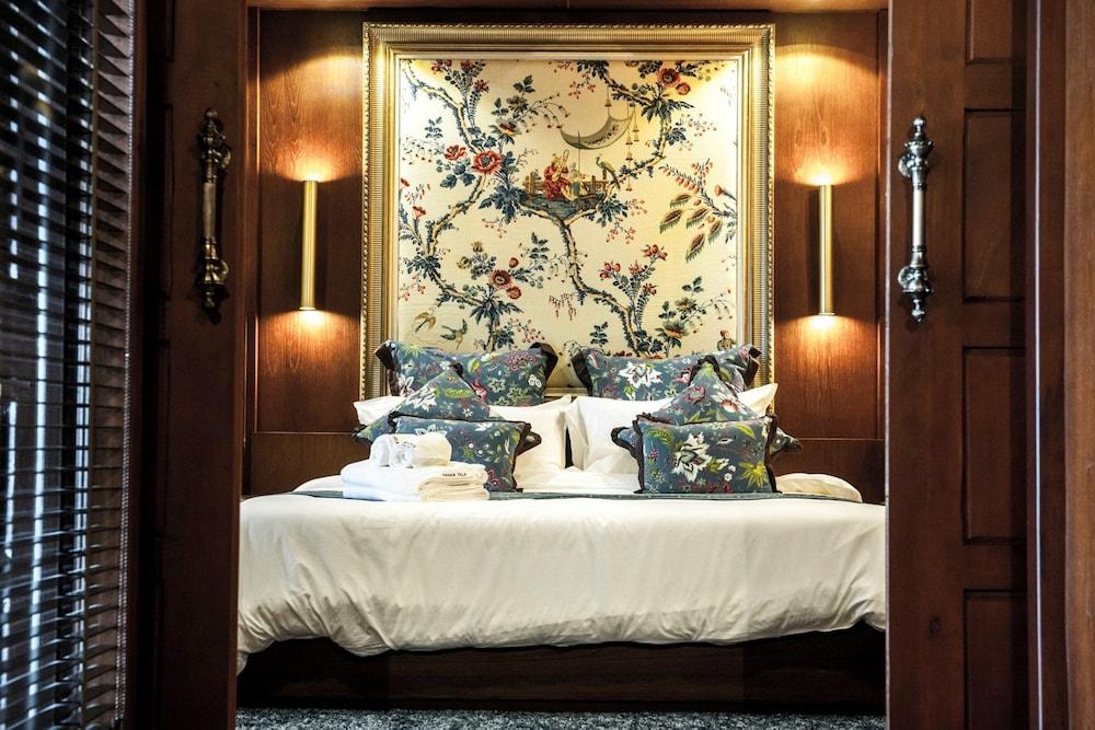 Amara Villa Khao Ka Lok