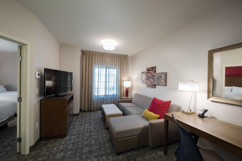 Staybridge Suites Phoenix - Biltmore Area by IHG