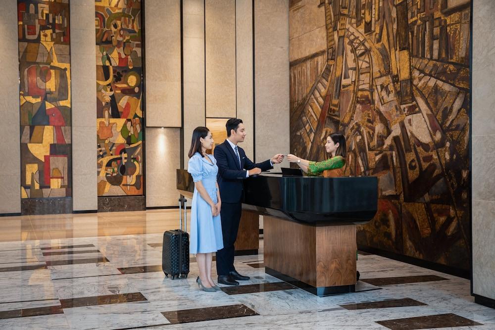 Oakwood Residence Hanoi