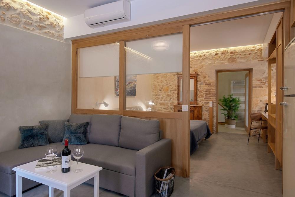 Chania Escapes Boutique Apartments - Koum Kapi Beach