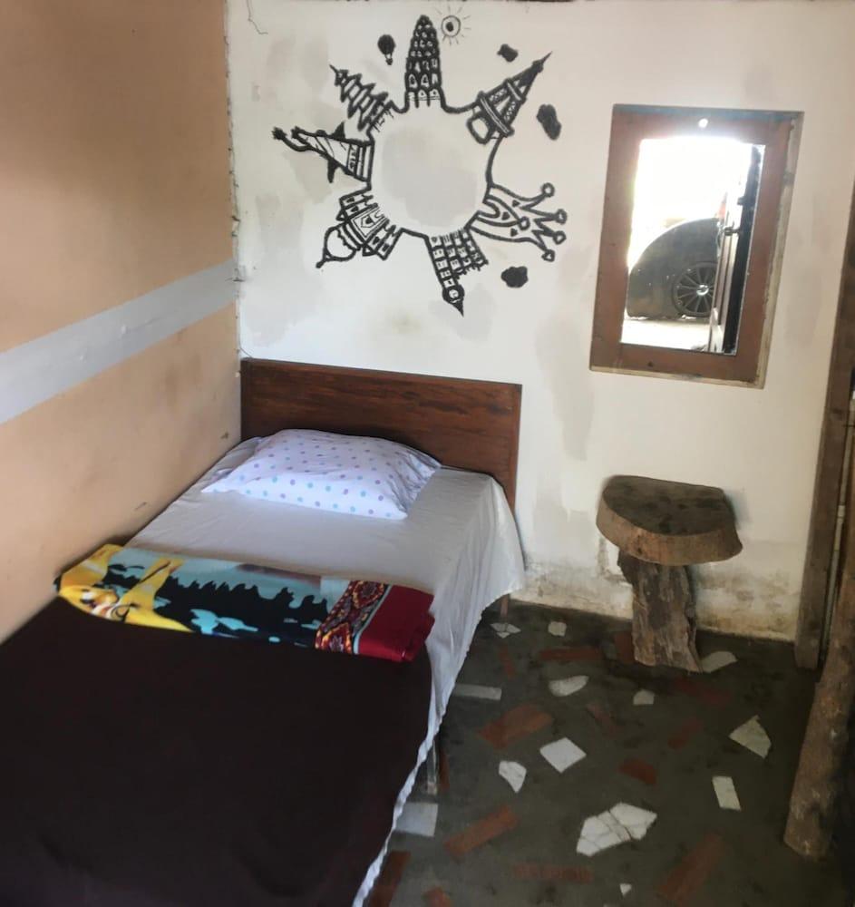 Coraizone Hostal - Hostel