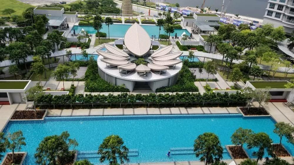 Teega Suites at Puteri Harbour