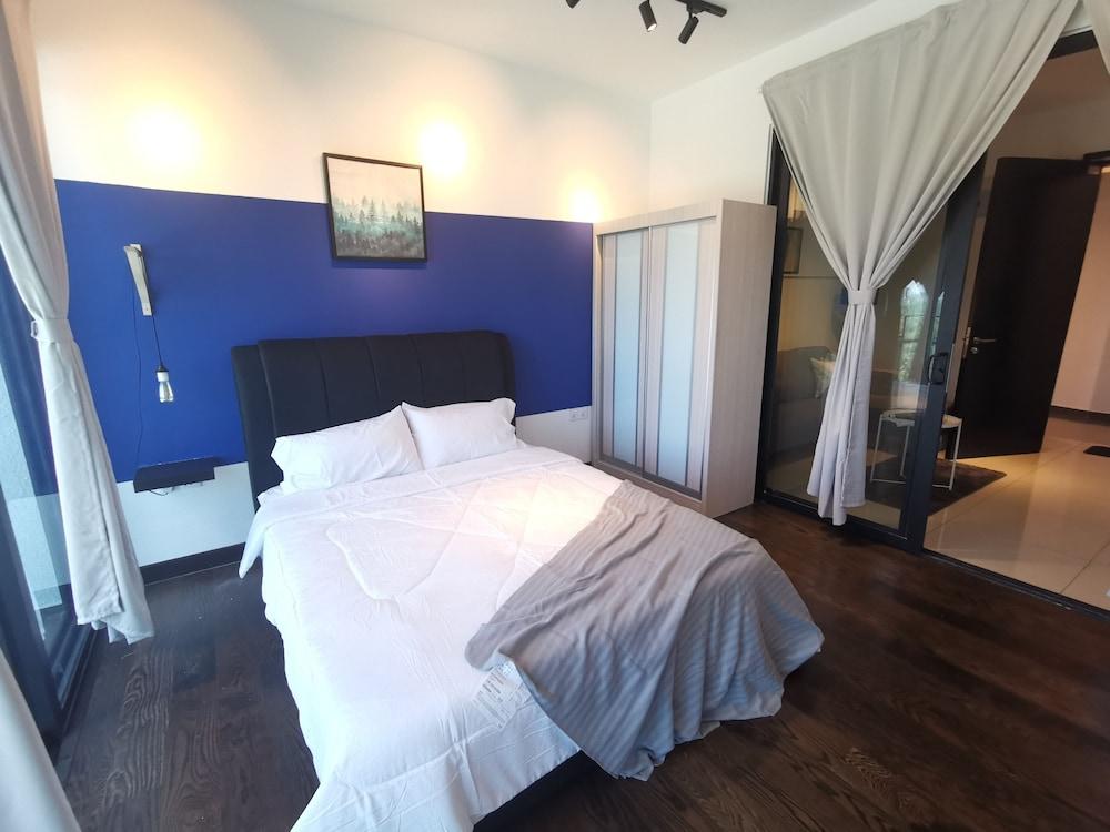 Almas Puteri Harbour By Squarenest