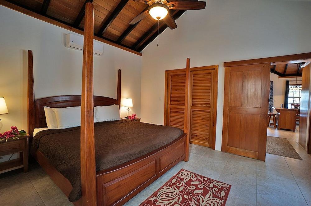 Cocotal Inn and Cabanas