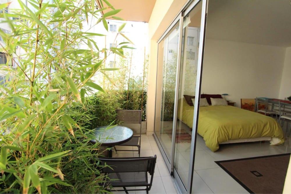 Departamento Jorge Luis Borges 9