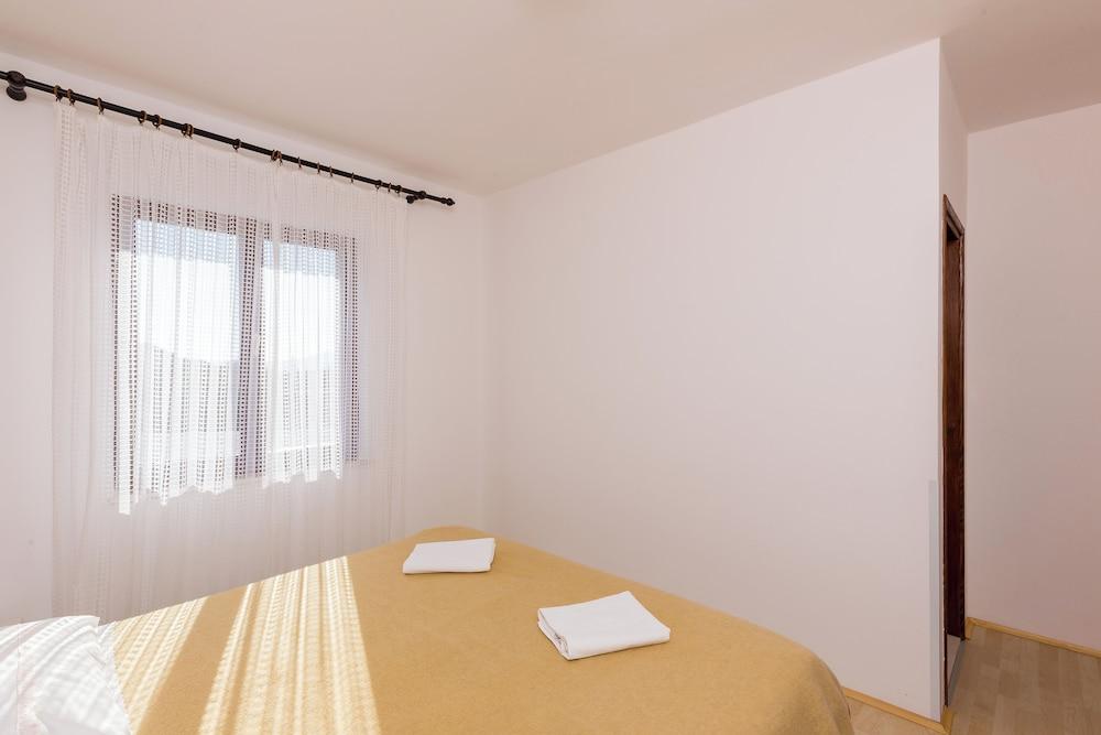 Apartment & Rooms Villa Katarina