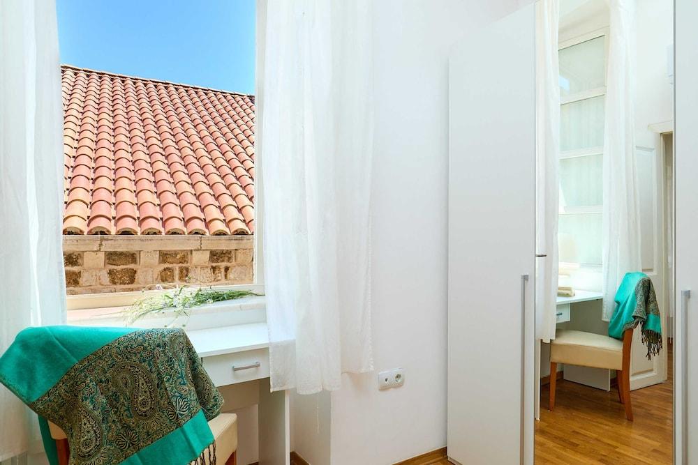 Hedera Estate, Hedera A34