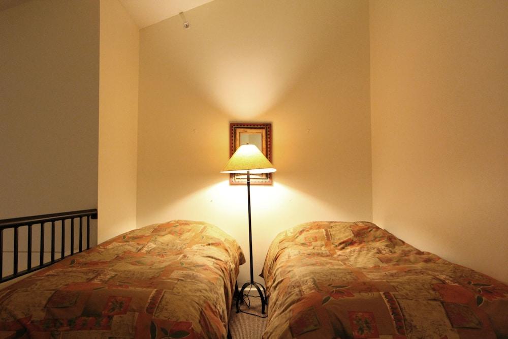 Tyndall Stone by Whistler Retreats