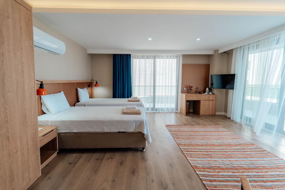 Fortunella Suites & Villas