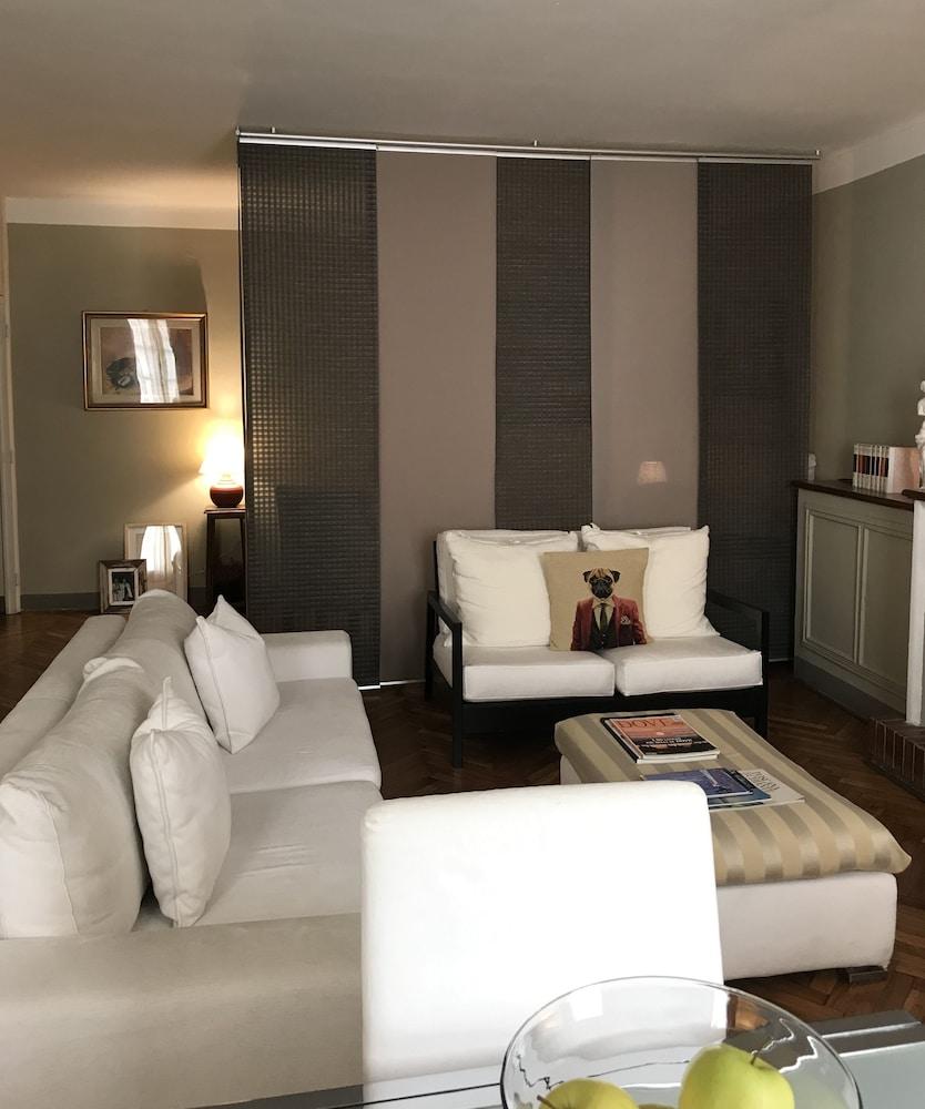 Capri Moon Guest House