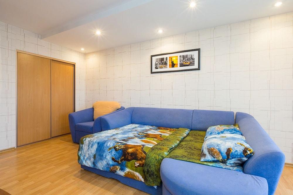 Dobriye Sutki - Krasnogvardeiskiy 15a