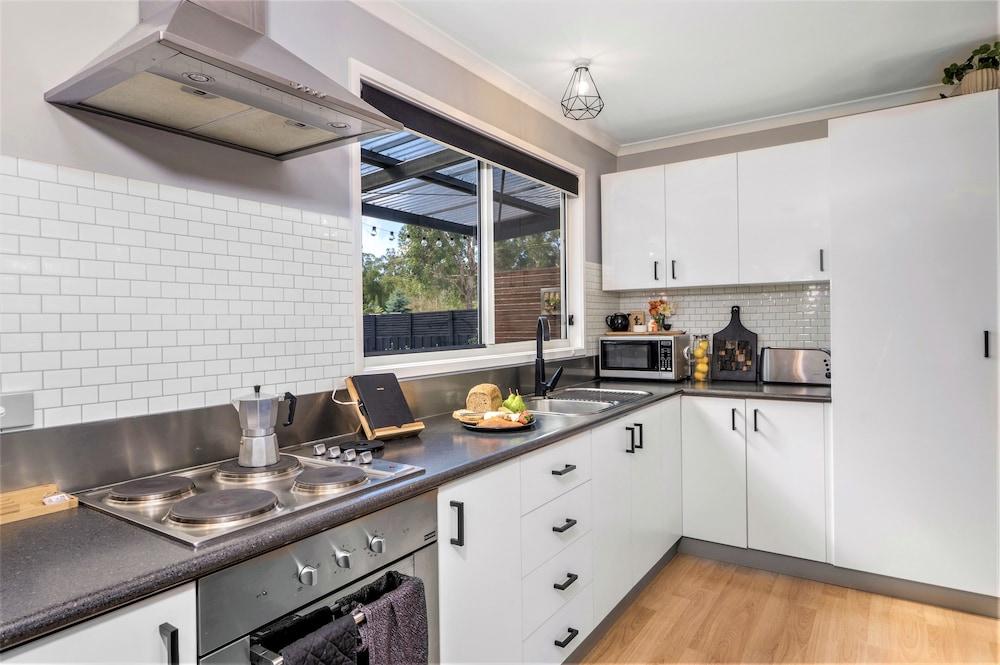 Three Beaches - Chic Eco Home Tasmania