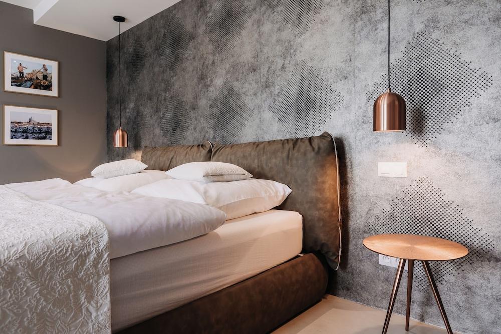 VILLA BRICOLA - Boutique Apartments