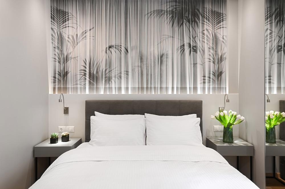 Athens Center Luxury Suite