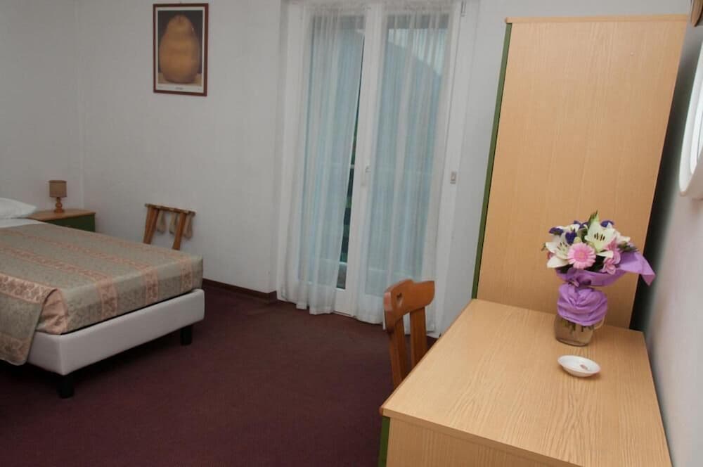 Hotel Dolomiti Levico