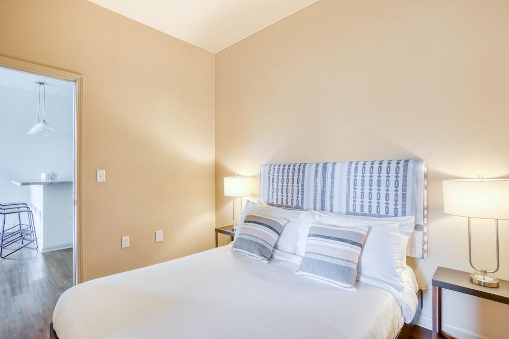 Mint House Greenville - Downtown