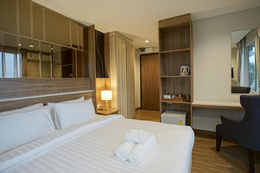 Nantra Chiangmai Riverfront Hotel