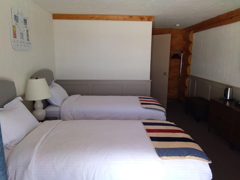 Cariboo Log Guest House