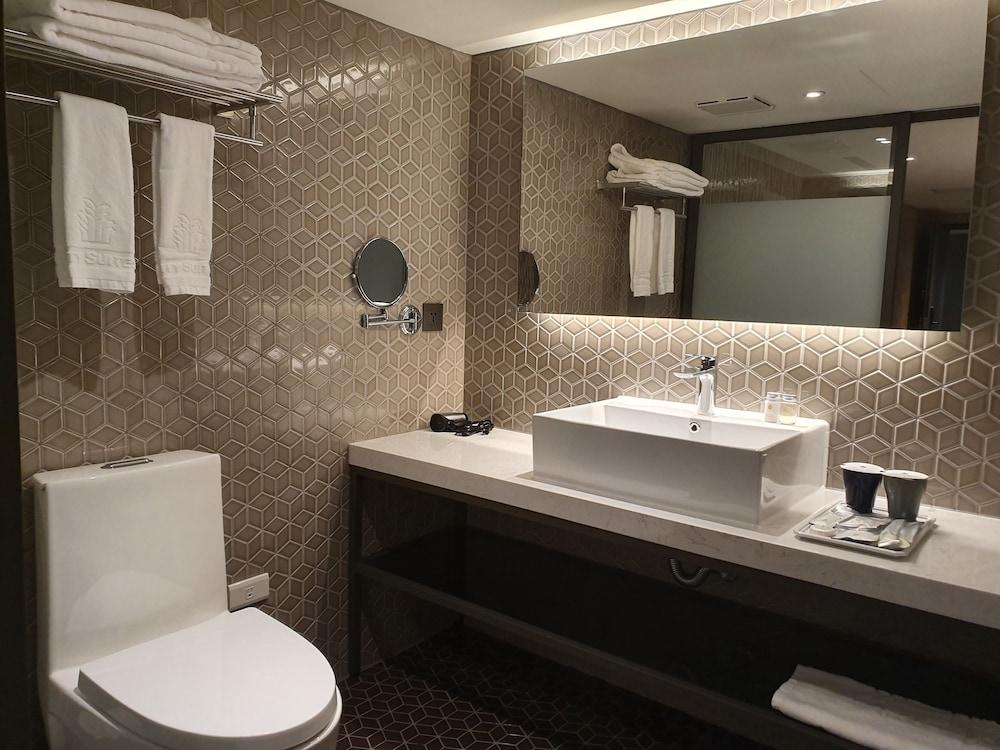 City Suites Taoyuan Station