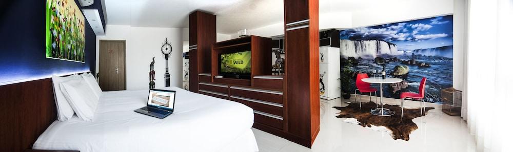 Shoshana Hotel Boutique