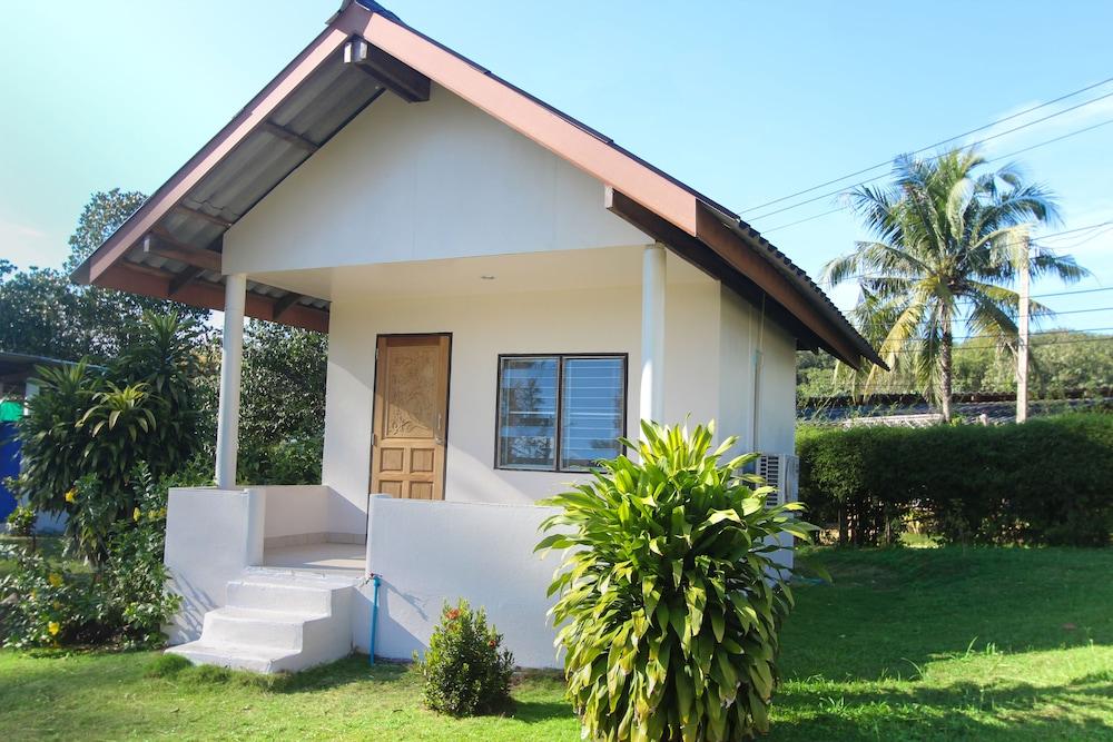 T.K. Beach Resort Koh Mak