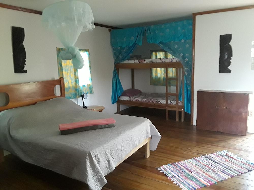 Hidden Haven - Hostel