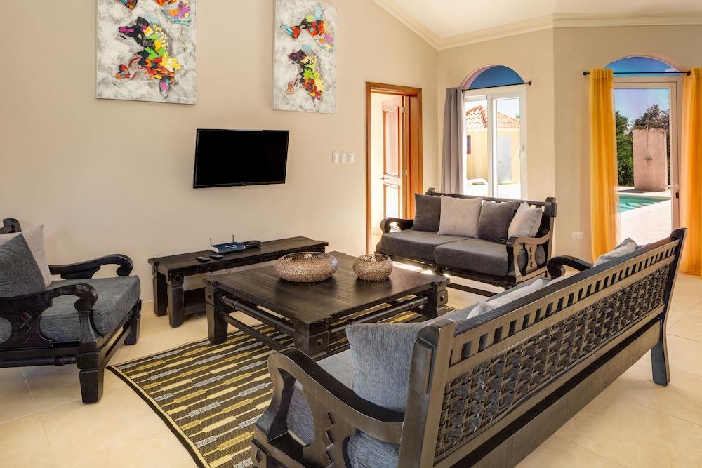 Ocean Village Villa 04