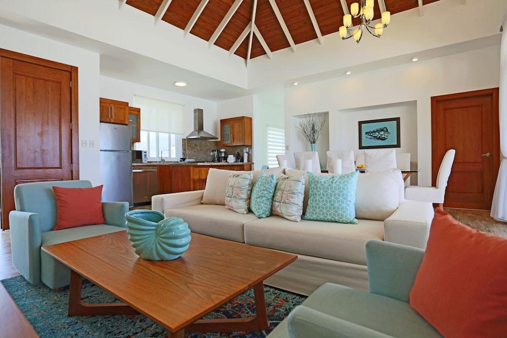 Ocean Front Villa Deluxe 3 Bedroom