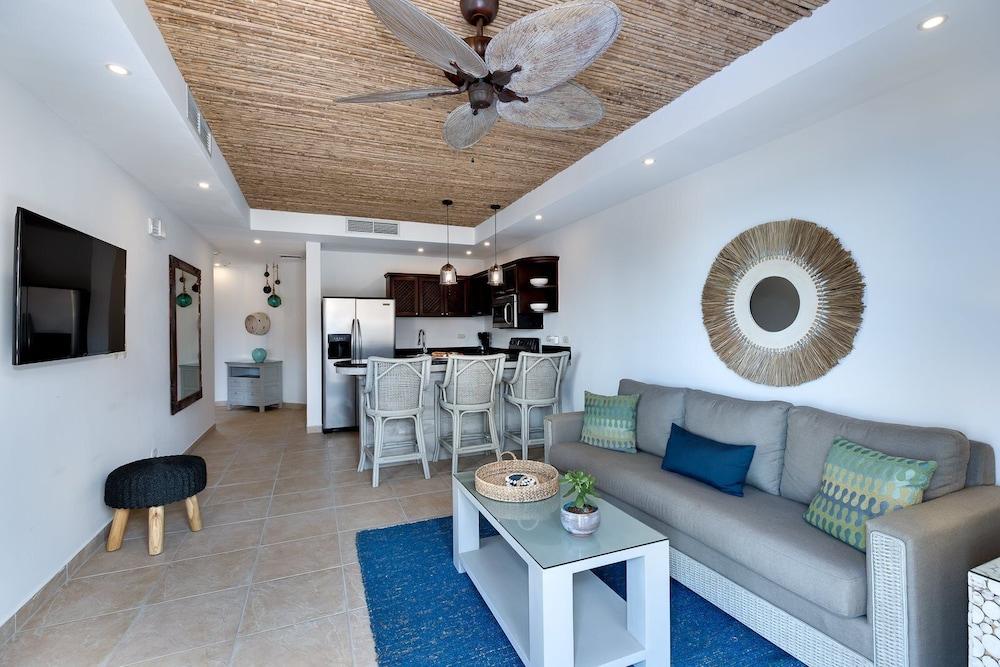 Amazing Seaside Penthouse With Rooftop Terrace