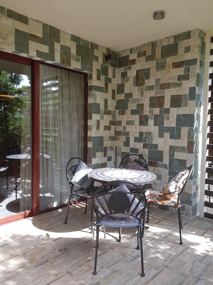 Apartment on Batumskaya 16-9 ap. 22