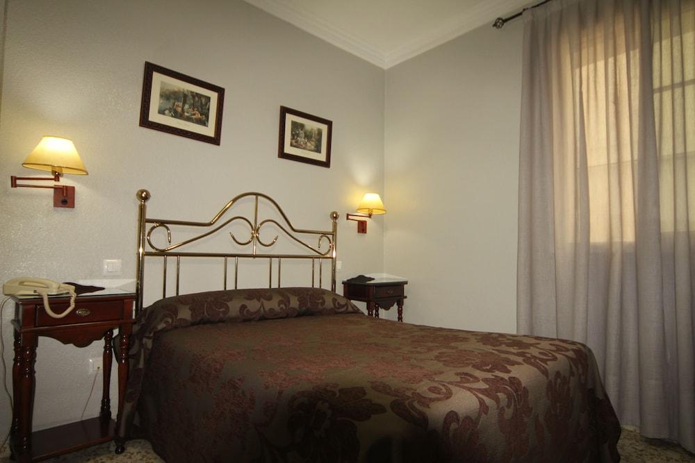 Hostal Roma