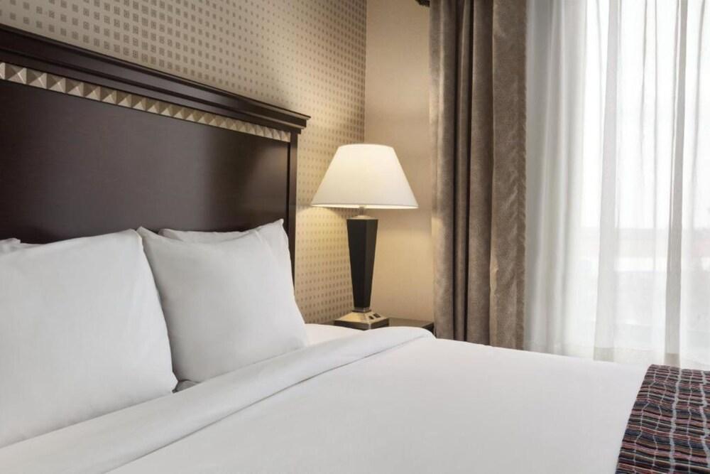 University Hotel - Davis Area by IHG