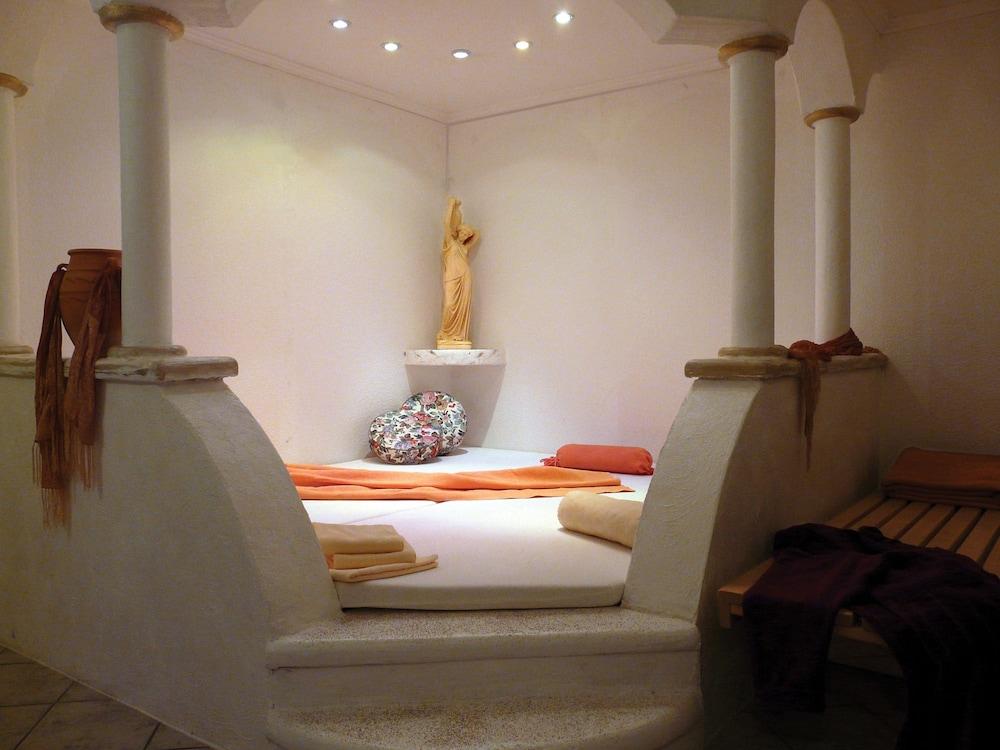 Landhotel Niederthaeler Hof