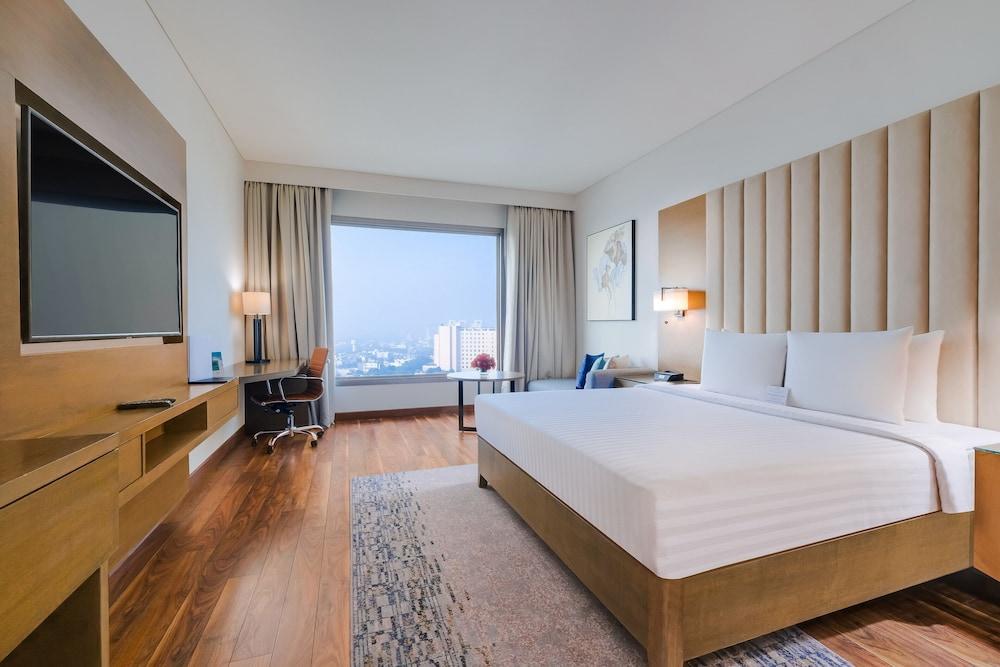 Courtyard by Marriott Gurugram Downtown