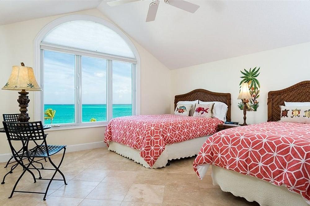 Grandview on Grace Bay