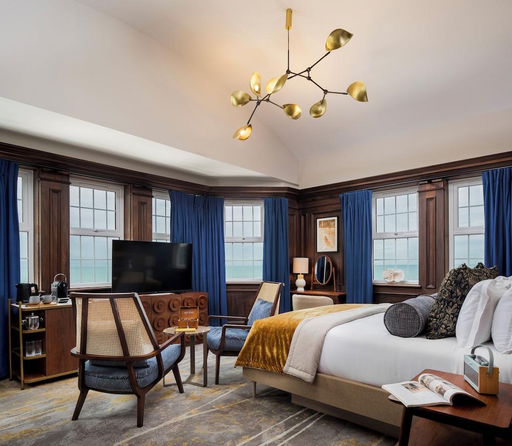 White Horses by Everly Hotels Collection