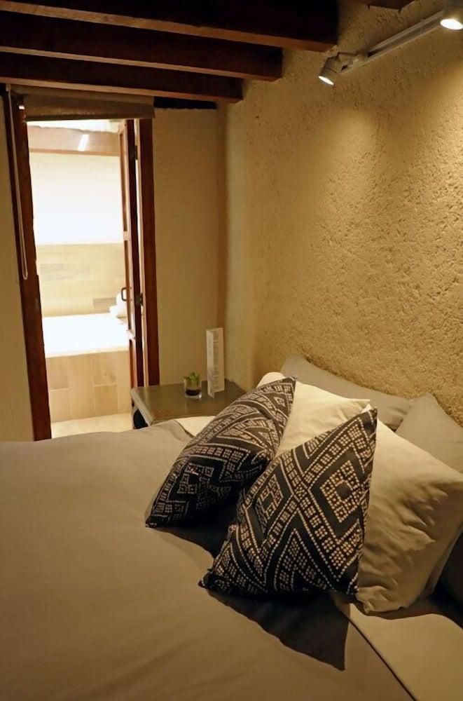 Mesón de la Merced Hotel Boutique, Patio & Spa