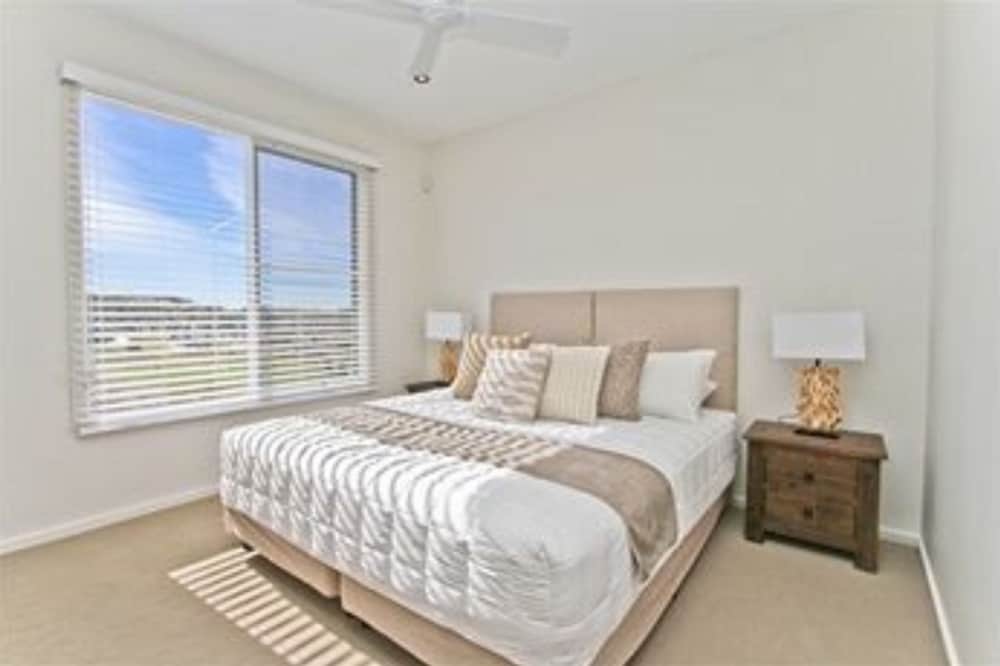 Caves Coastal Bar & Bungalows