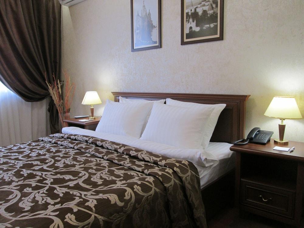 Avtozavodskaya Hotel